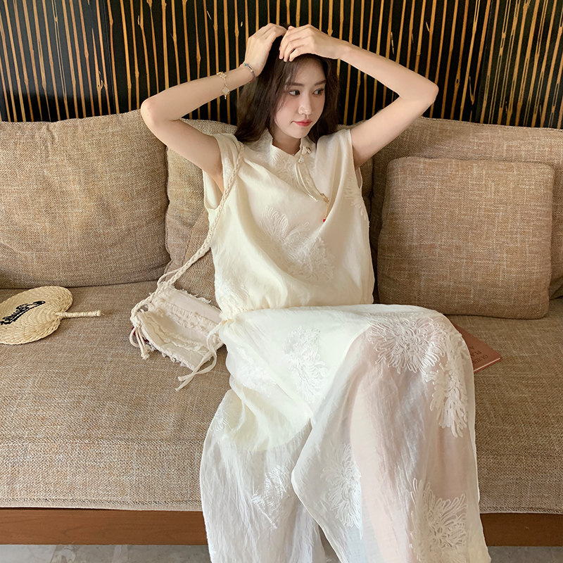 新中式国风穿搭一整套女夏2025超火温柔气质绣花上衣半裙两件套装图片
