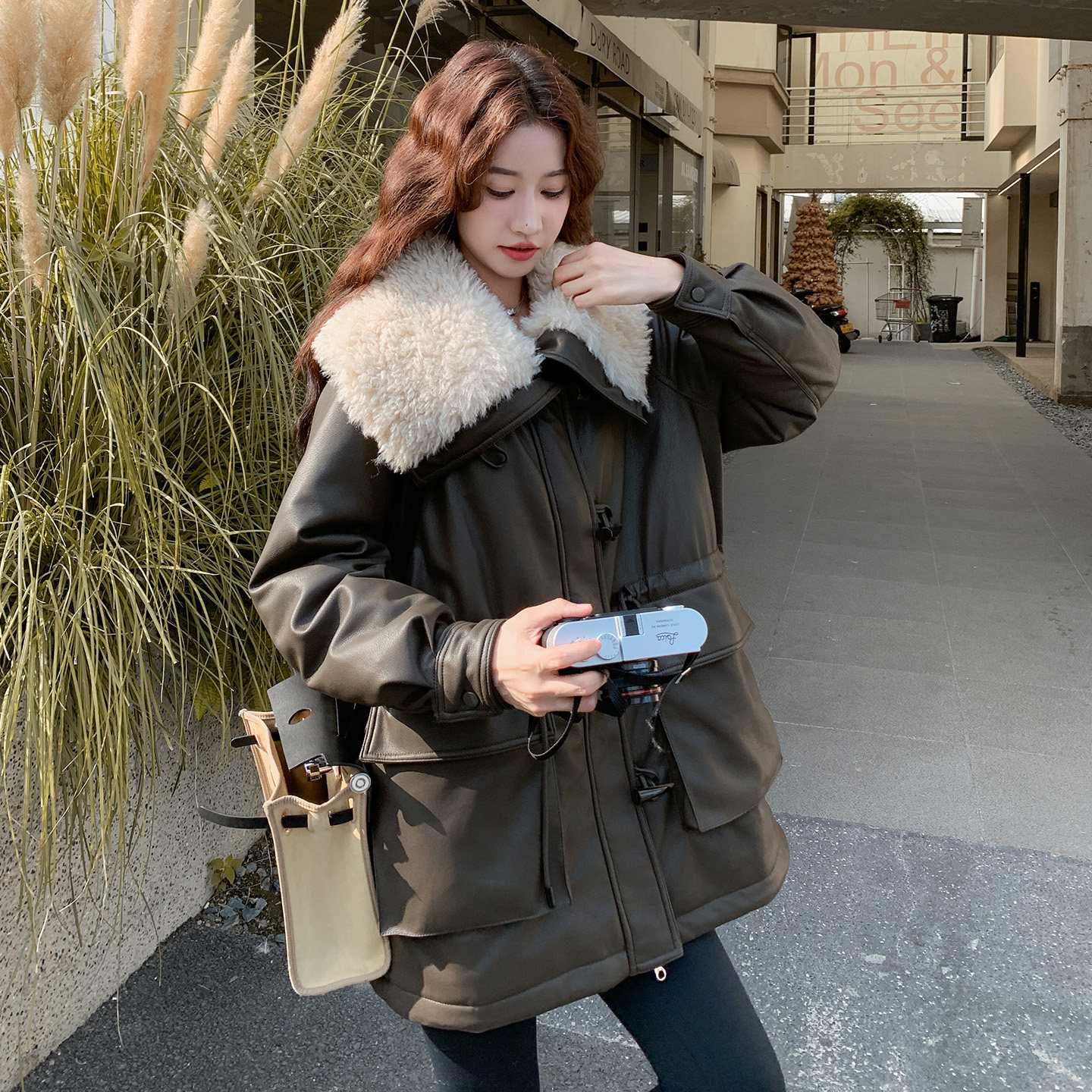 韩系工装风PU皮棉服女2025冬季新款高级感复古时髦显瘦小个子棉衣,女装棉衣/棉服,2C339