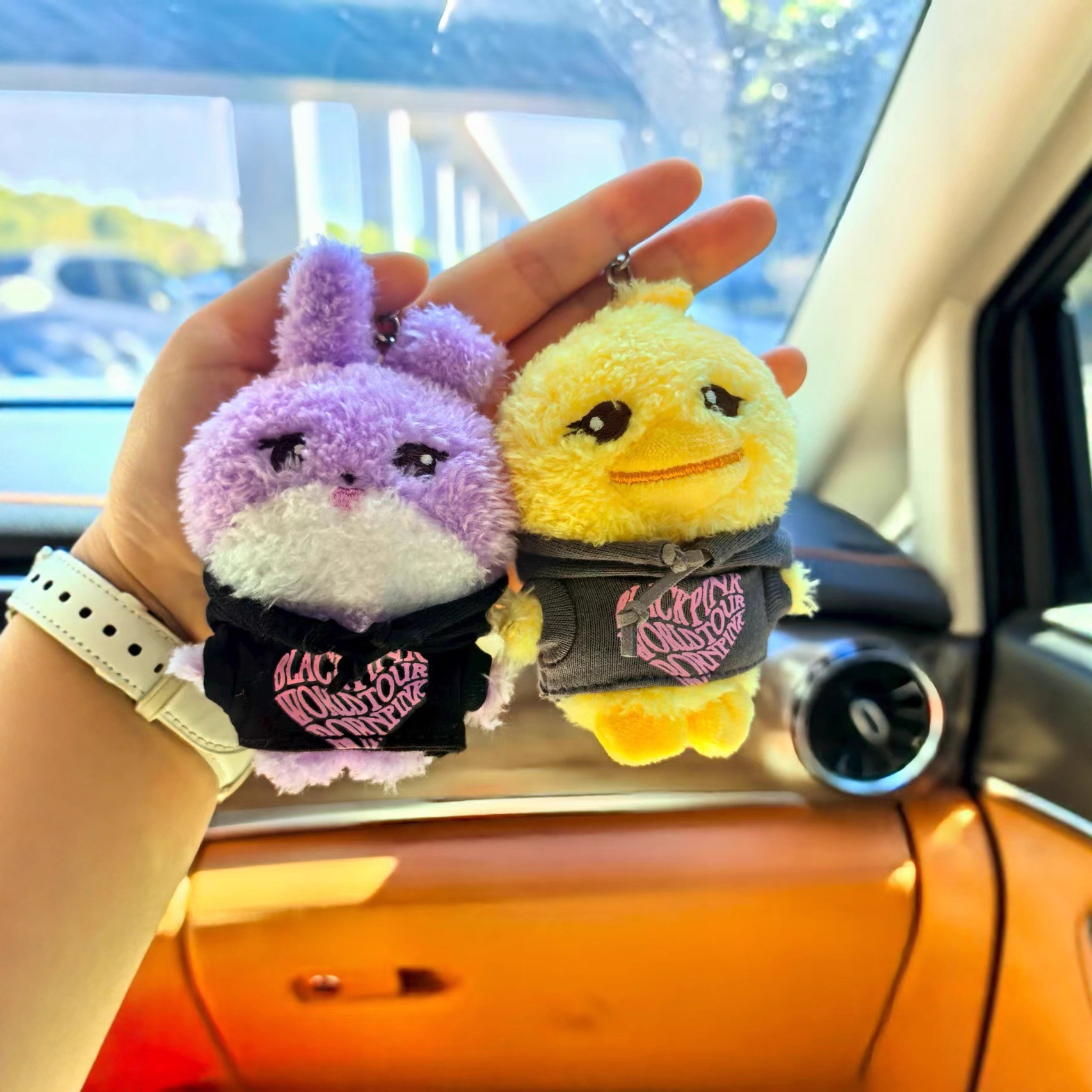 新款萌趣毛绒兜帽卫衣公仔现货批发卡通动物玩偶挂件