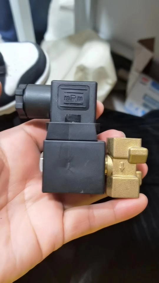 豪华烫台蒸汽电磁阀吹吹风烫台专用吸鼓风烫台专用电磁阀二分220v