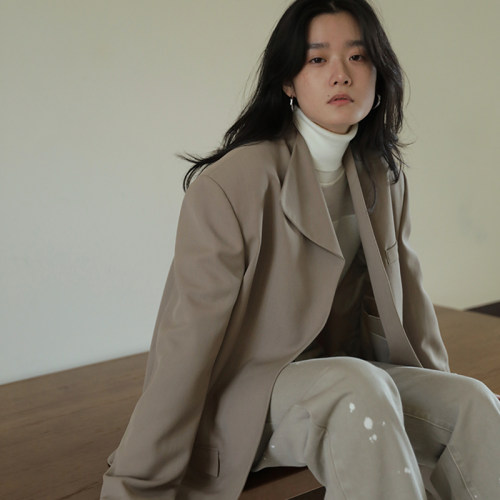 不对称领口设计西装外套女