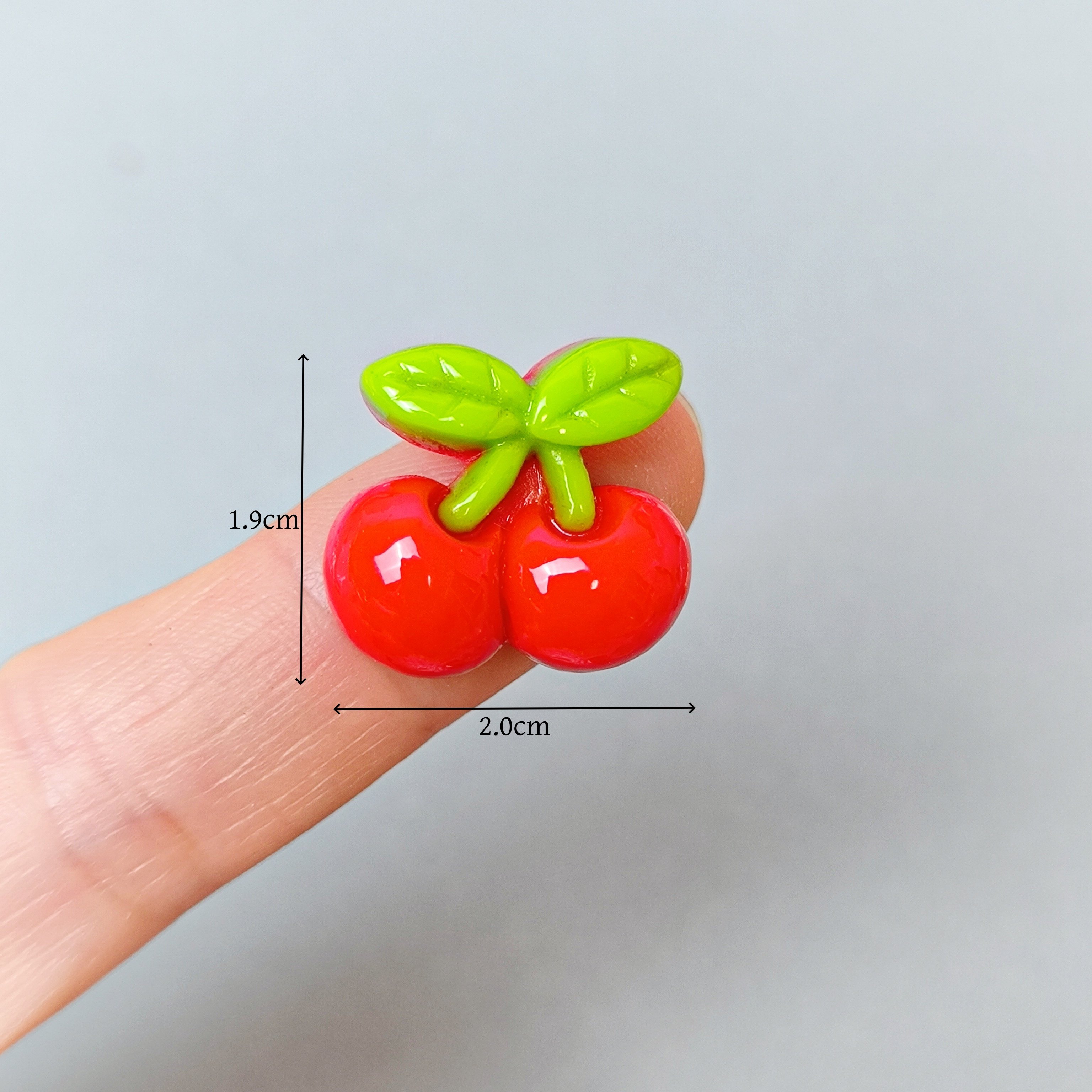 仿真亮面半面樱桃红樱桃diy奶油胶手机壳冰箱贴树脂配件手工发夹,玩具/童车/益智/积木/模型,奶油胶/树脂DIY配件,淘宝优惠券,粉丝福利购,淘宝优惠卷