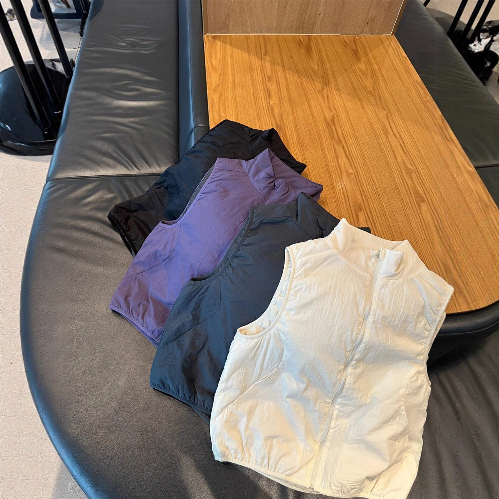 日韩U家同款羊毛夹层立领棉服马甲雾面肌理感无袖保暖坎肩秋冬