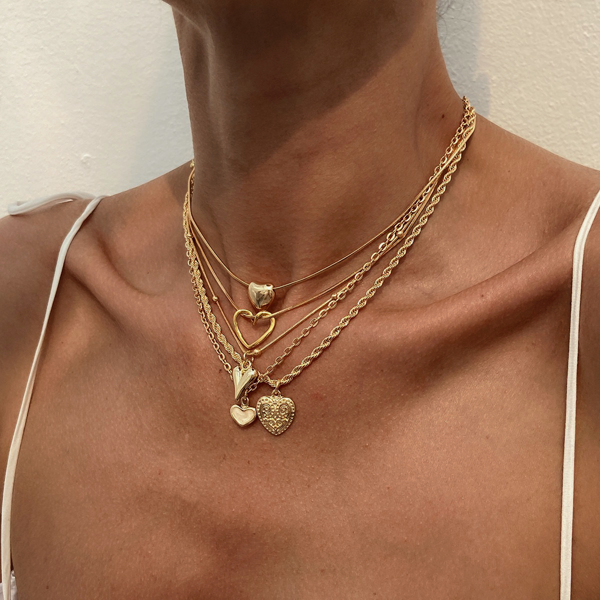 欧美风时尚ins风多层爱心造型项链女个性小众设计感叠戴锁骨链