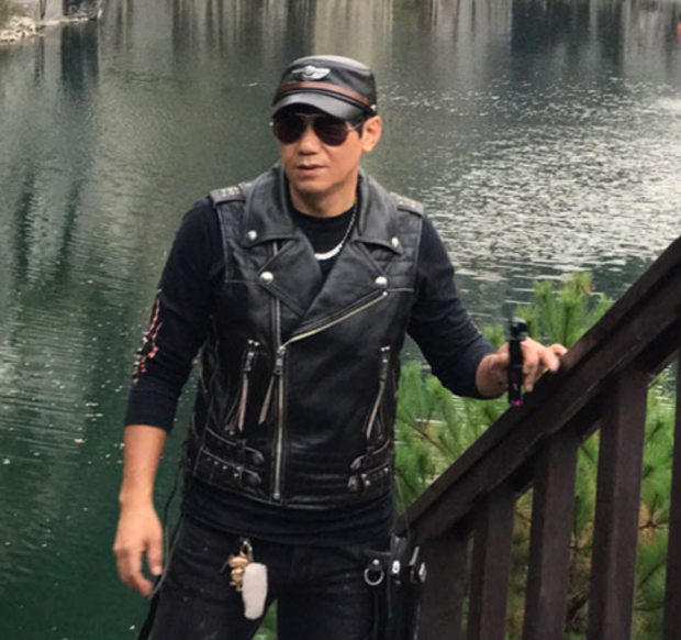 新品经典复古牛皮黑色骑士马甲