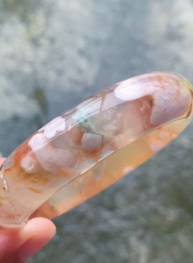 天然冰透绿色百搭飘花玛瑙手镯