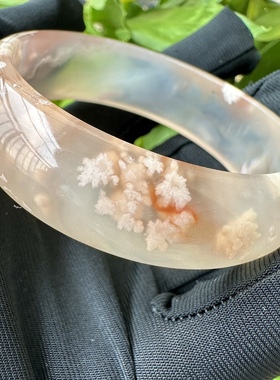 天然冰透樱花玛瑙百搭手镯