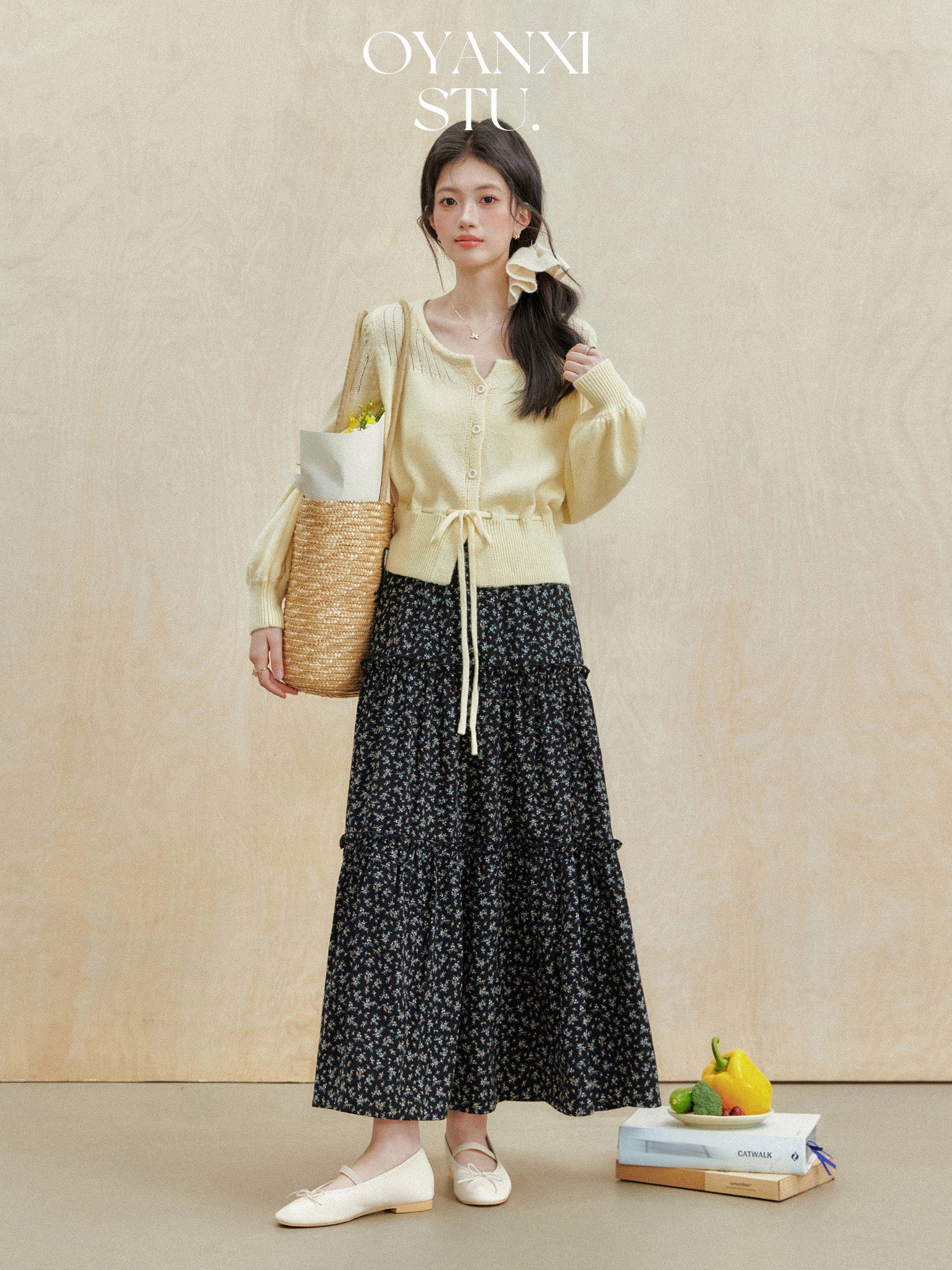 Corn Gingerbread French-Style Yellow U-Neck Long-Sleeve Cardigan Spring Top for Women, Waist-Cinching Knitted Sweater