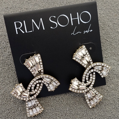 拉睦RLM SOHO双色度假摄影宴会派对婚纱礼服裙舞台走秀场耳钉饰品