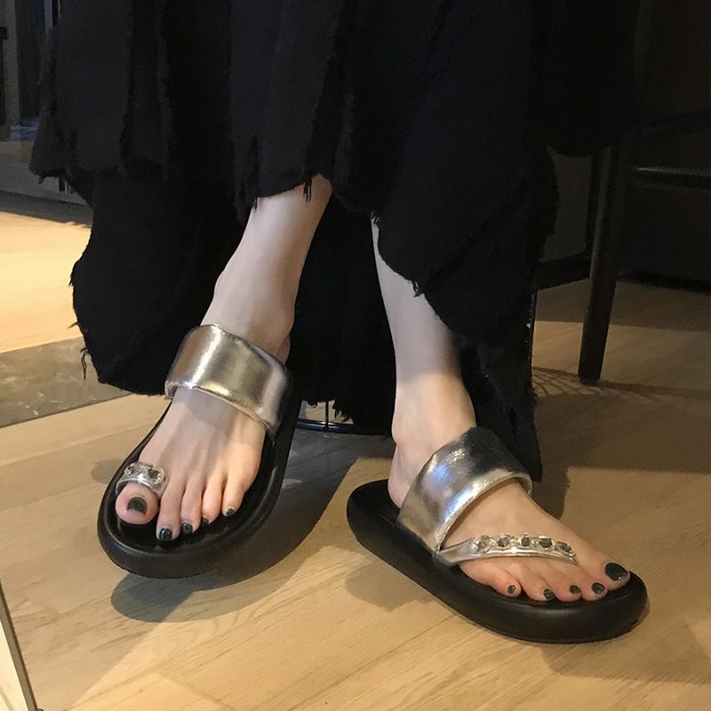 夹趾水钻拖鞋女2025新款夏季外穿绝美高级感法式黑色沙滩厚底