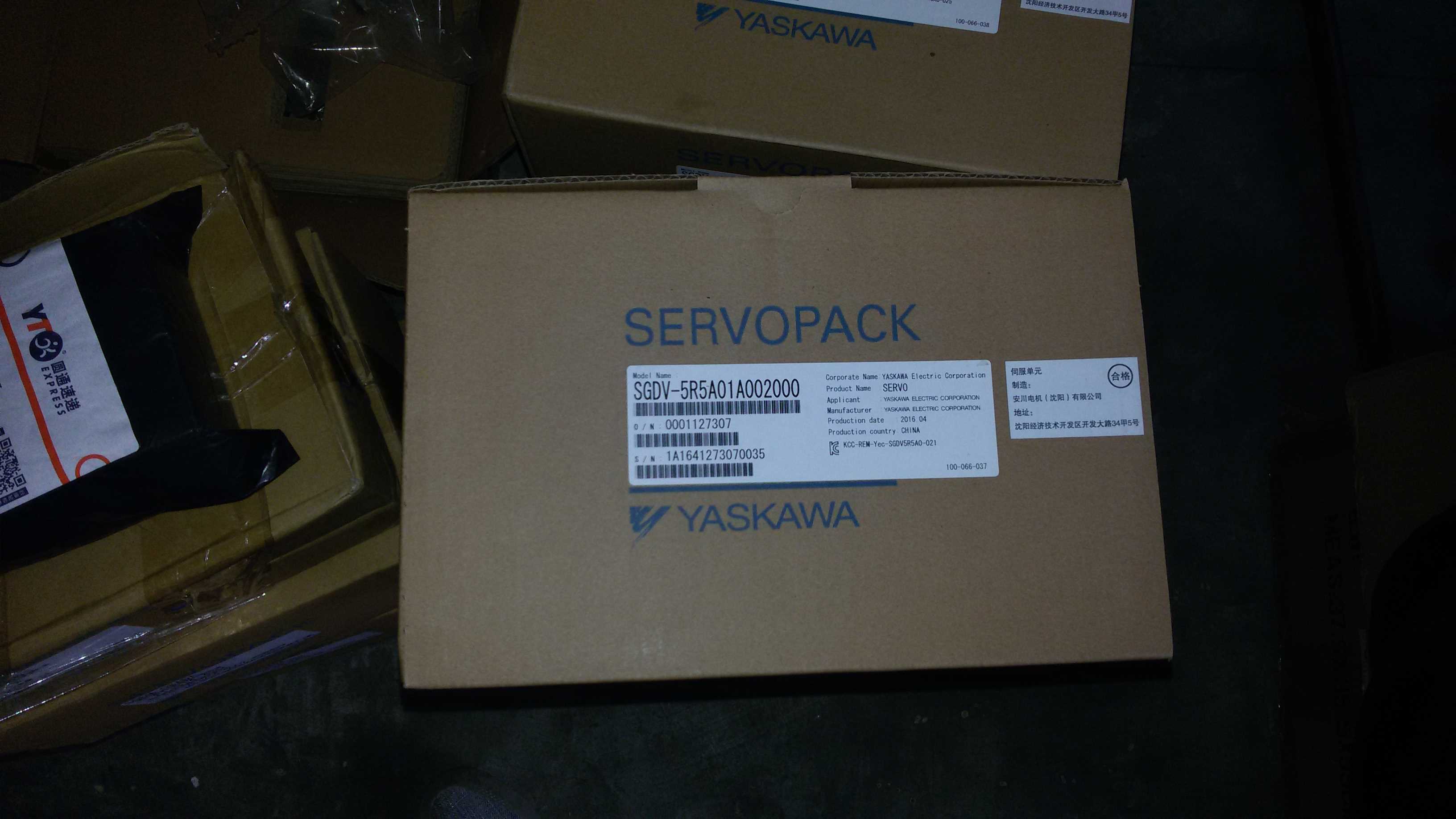 ￥SGDV-5R5A01A SGDV-5R5A01A002000 750W 全新原装安川伺服询价