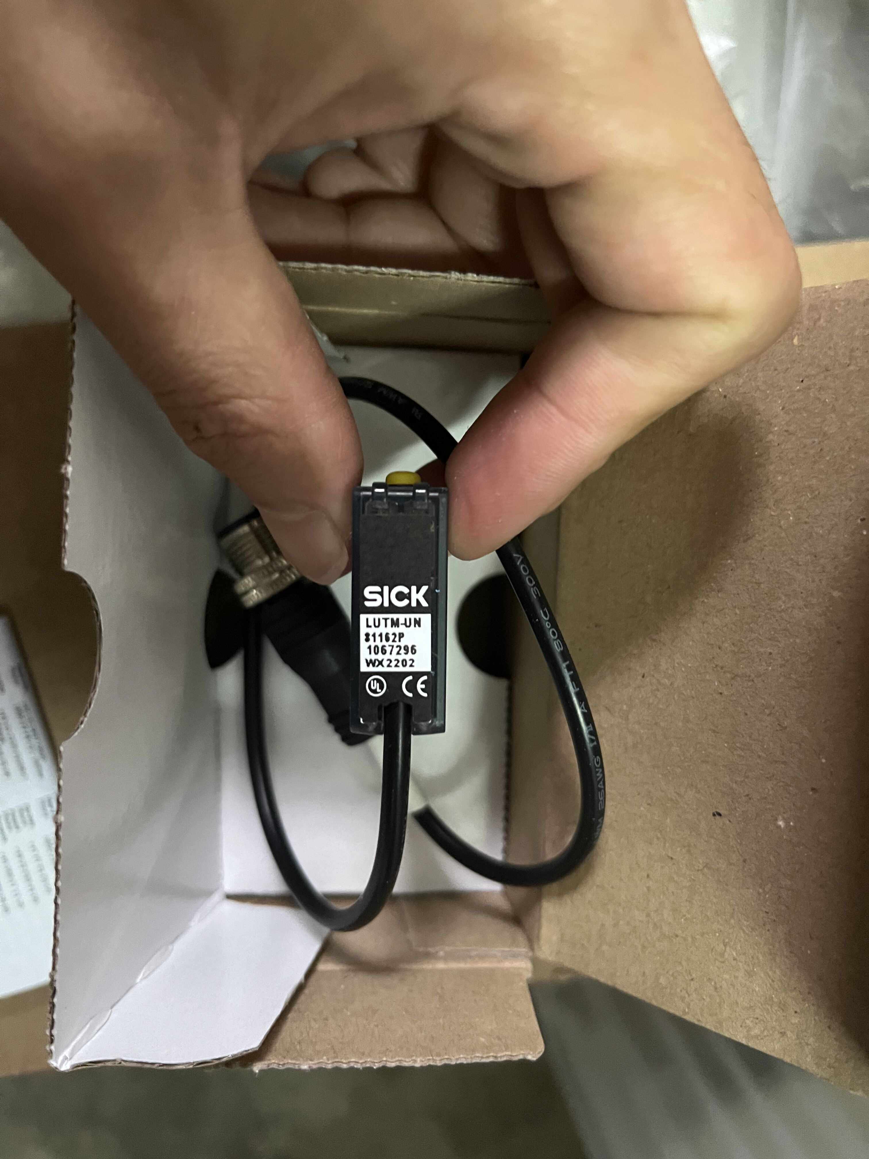 原装进口德国SICK西克荧光传感器 LUTM-UN81162P 1067296询价