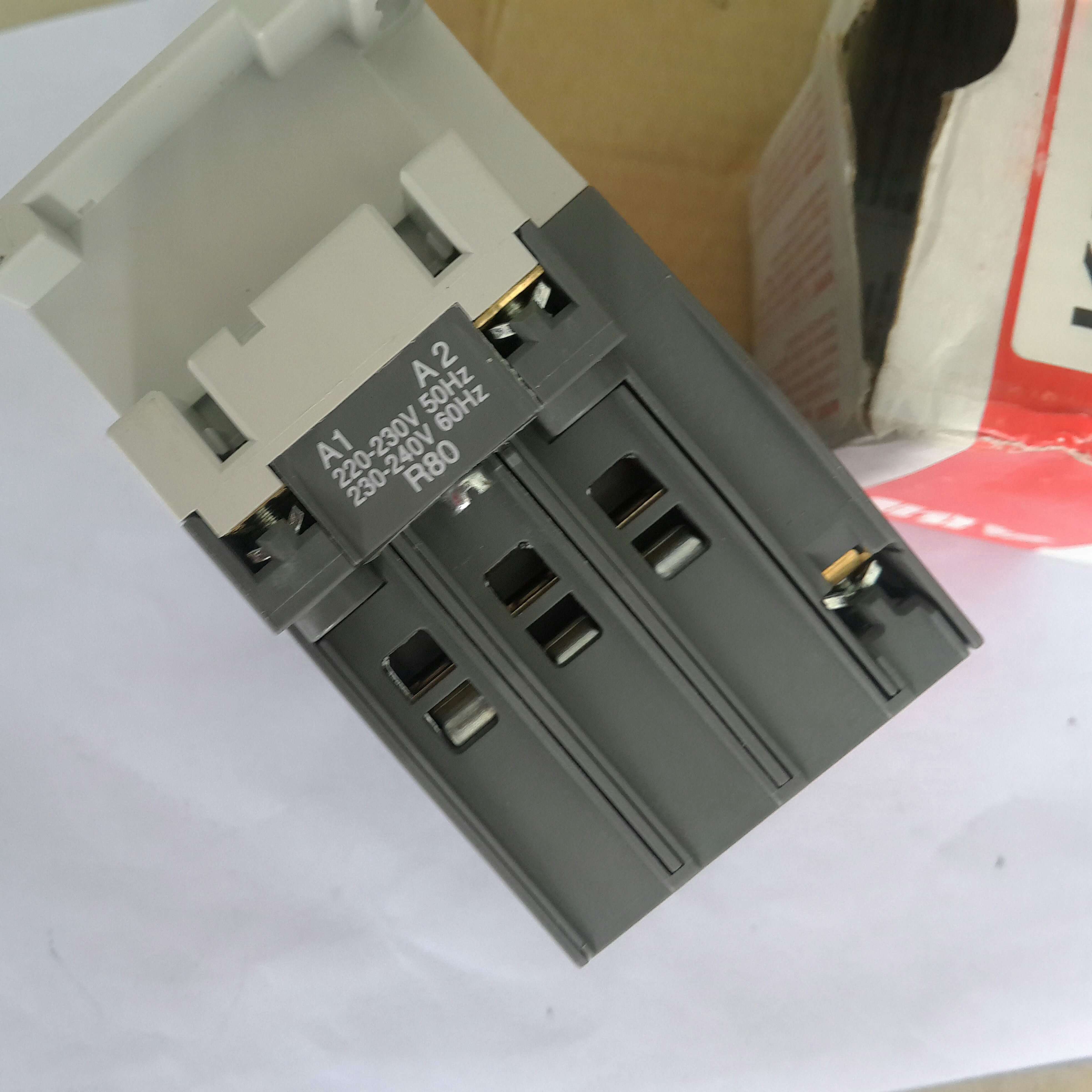 议价ABB A40-30-10 220V ￥