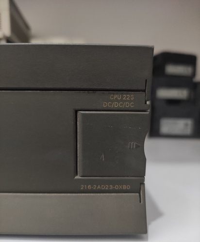 西门子PLC S7-200 CPU226 6ES7-2AD23-0XB0实物图9成新晶体管询价