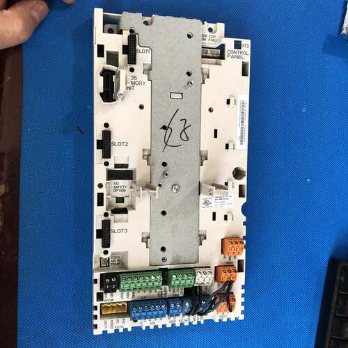 ABB变频器ACS880系列ZCON-12控制板主板cpu板端子信号io板ZCU-12