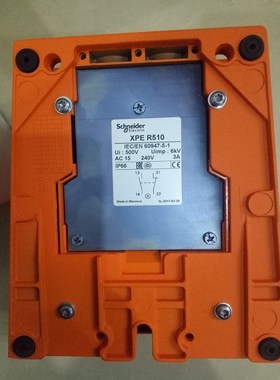现货XPEM310 XPE-M310施耐德脚踏开关 金属蓝色带盖 全新原装正品