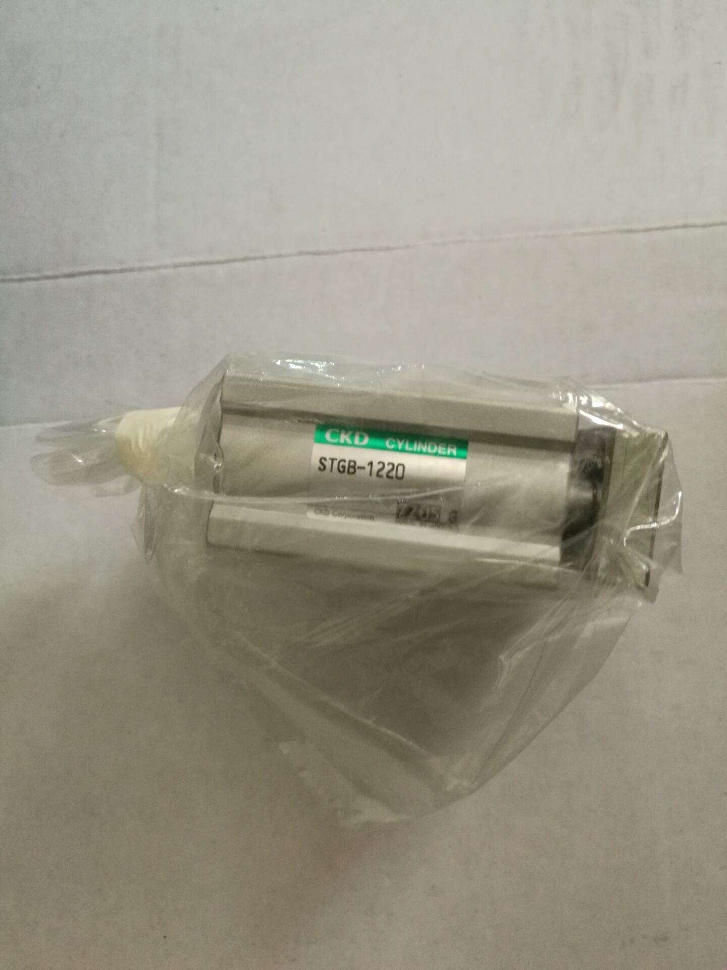 全新日本 CKD 气缸 STGB-1220实物 STGM-1220 拍摄现货询价