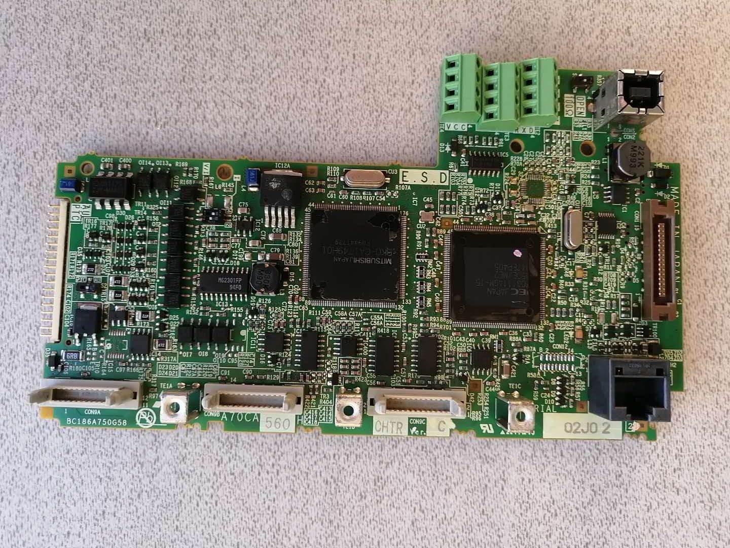 三菱变频器A700主板A7