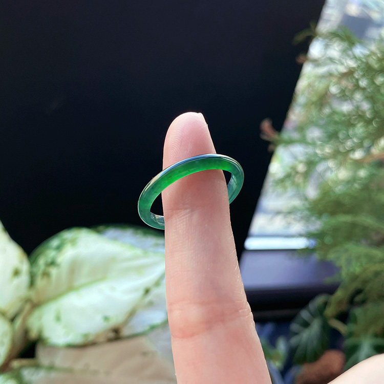 23号 自然光天然A货危料翡翠指环冰种深绿色辣阳绿细条戒指带证书