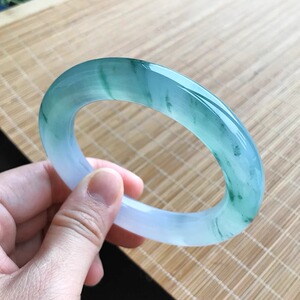 缅甸A货玉手镯冰种圆条大胖条