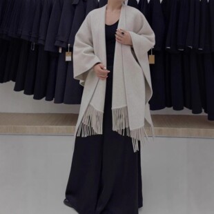 羊绒流苏披肩2025秋冬新款羊绒大衣聚会出游高贵百搭披风斗篷女