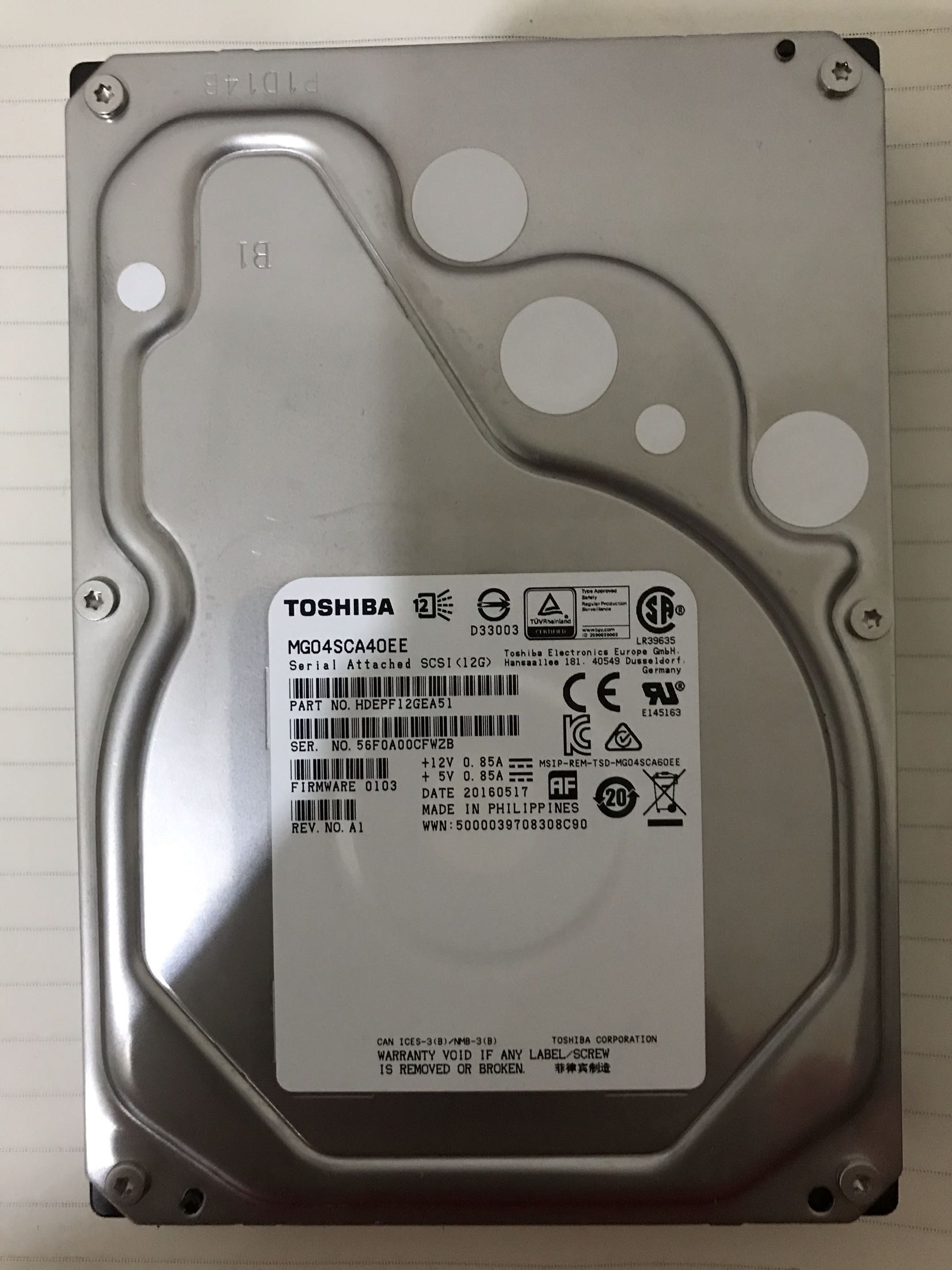 东芝MG04ACA40EE 4T 3.5寸 SAS 12G 服务器硬盘