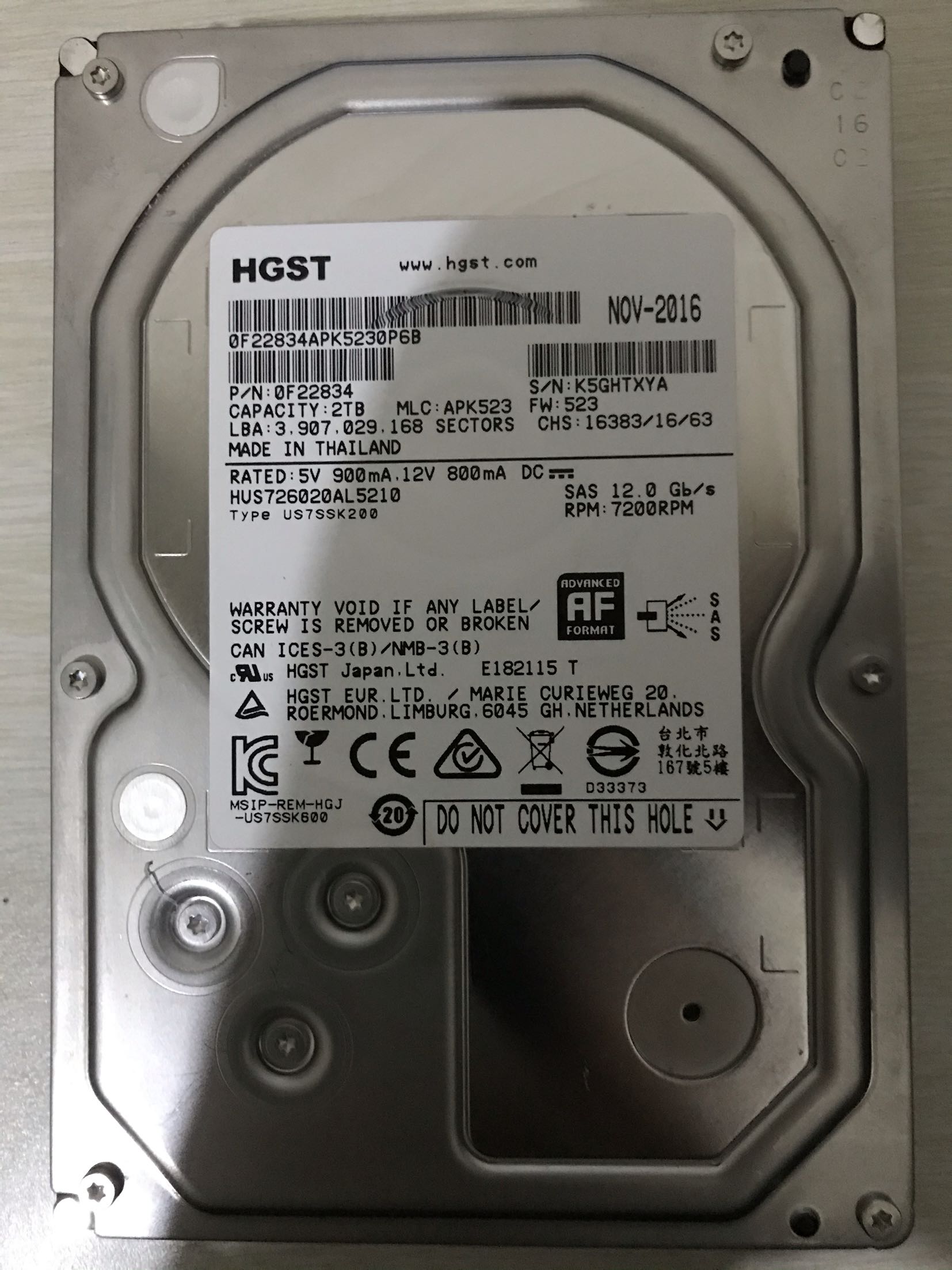 HGST/日立 HUS726020AL5210 3.5寸 2T 7.2K SAS 12Gb服务器硬盘