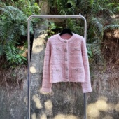 2025秋冬高级感带垫肩巴黎B家小香风单排金扣圆领羊毛圈针织开衫