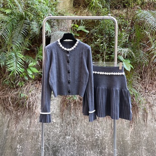 百褶半裙套装 圆领针织开衫 小香风立体手工钩花千金感甜美短款 秋季