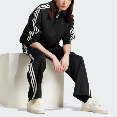 宽松版型罗纹袖口和下摆