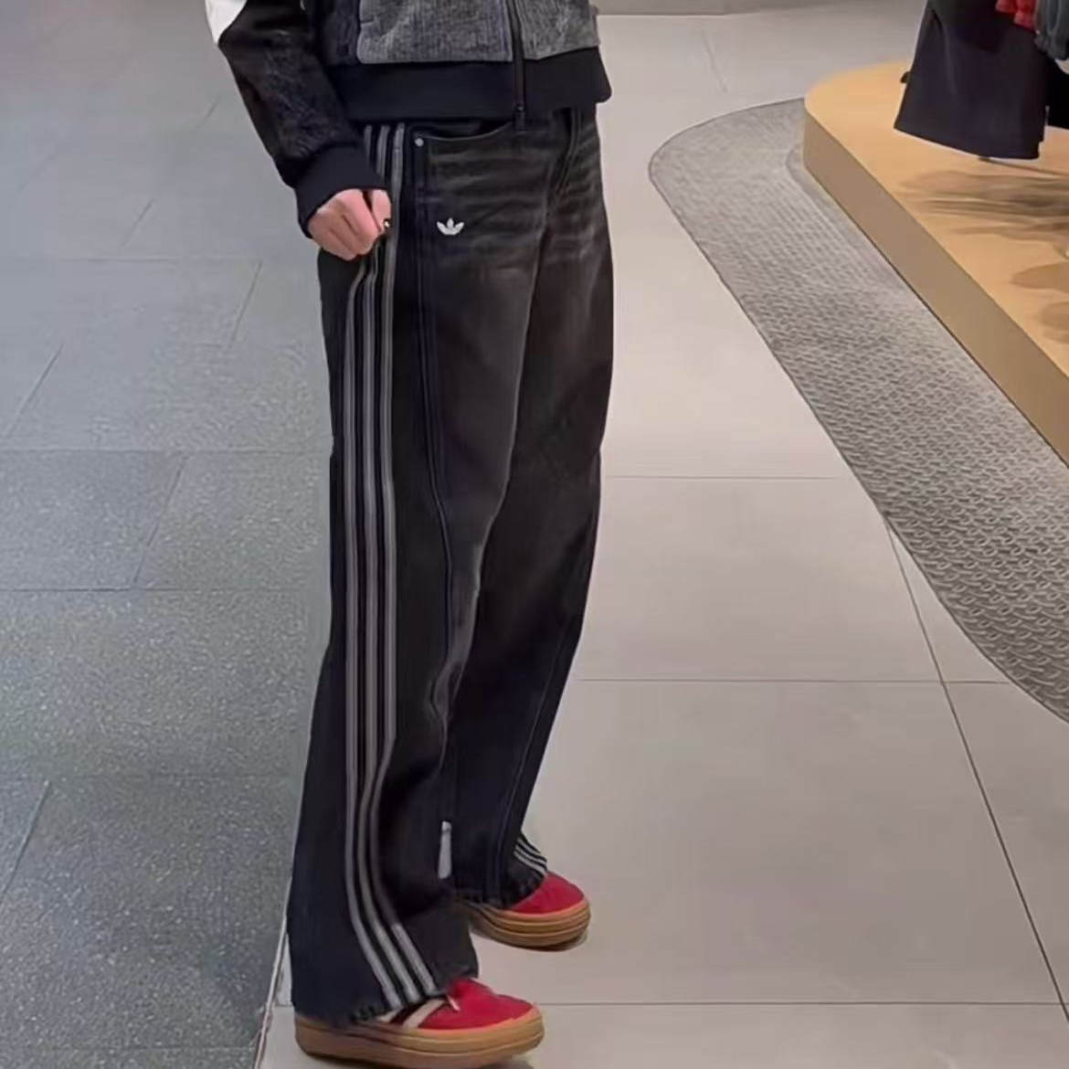 Adidas阿迪宋雨琦同款蛇年新年款牛仔阔腿弯刀裤JN0726  JX6865