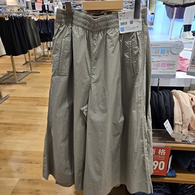 日本优衣库正品 男女兼用夏季水洗休闲七分休闲裤 485593