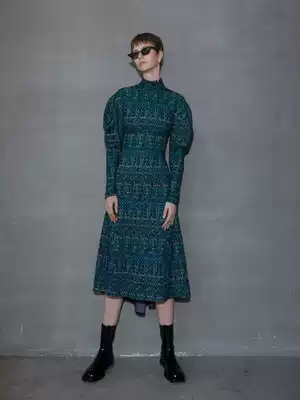 Z Boss Monet's color wool retro stand-neck dress off shoulder lamb leg sleeves X-shaped slim dress