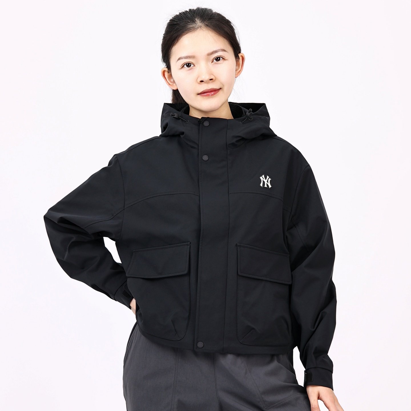 MLB女子短款外套26春季新款防泼水休闲运动冲锋衣夹克3FWJB0161,运动服/休闲服装,运动茄克/外套,淘宝优惠券,粉丝福利购,淘宝优惠卷