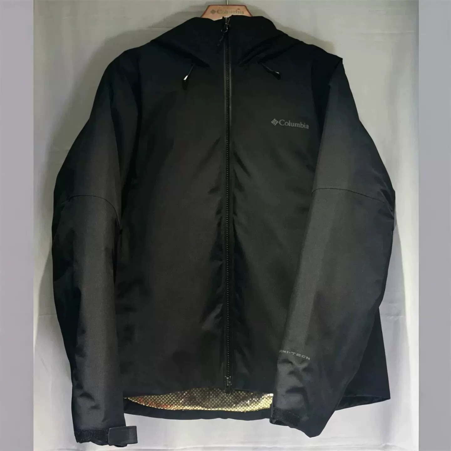 哥伦比亚户外女士拒水保暖羽绒服