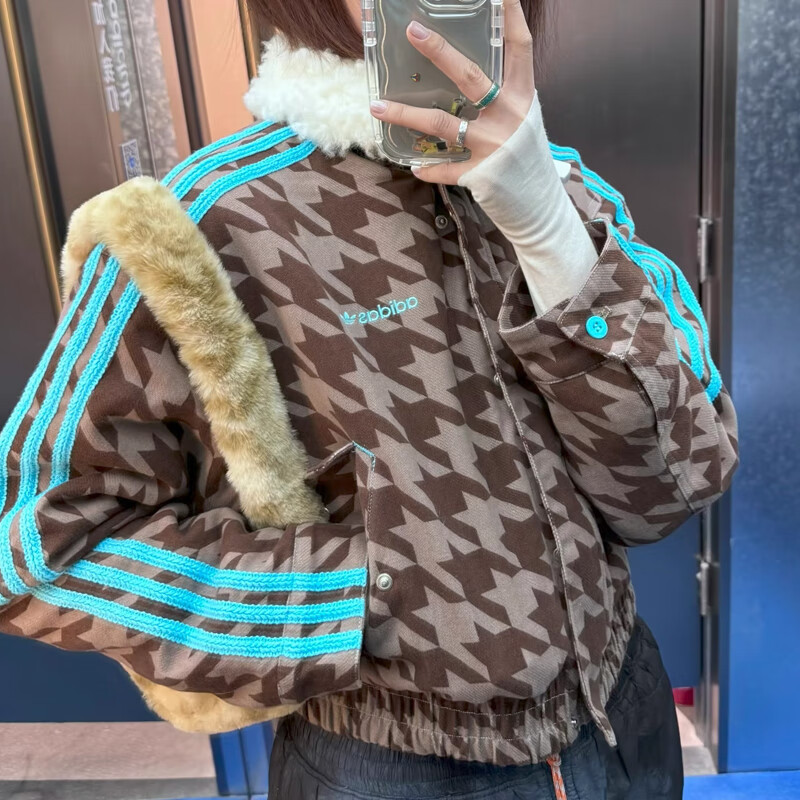 阿迪达斯女子保暖复古千鸟格外套