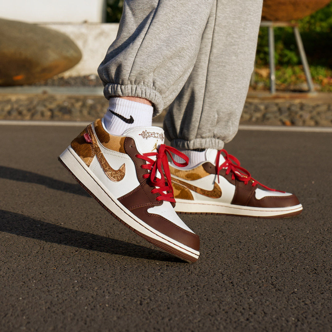 NIKE耐克乔丹新年系列马年限定男子AJ1春新款板鞋JORDAN IQ5321