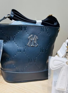 26新款MLB儿童斜挎包男女NY老花水桶包运动包休闲单肩包7ACRM066N