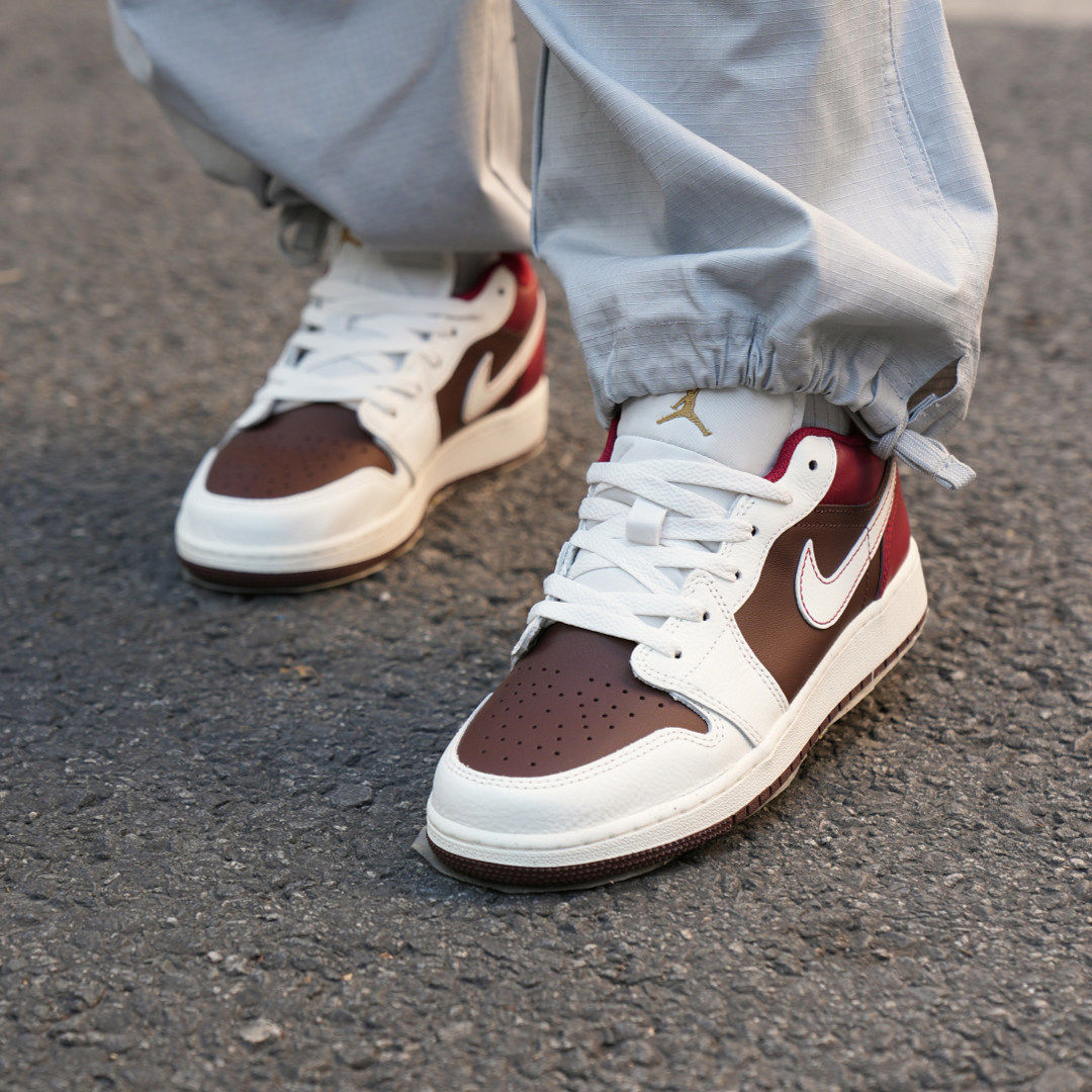 耐克JORDANAJ1大童鞋IR7600