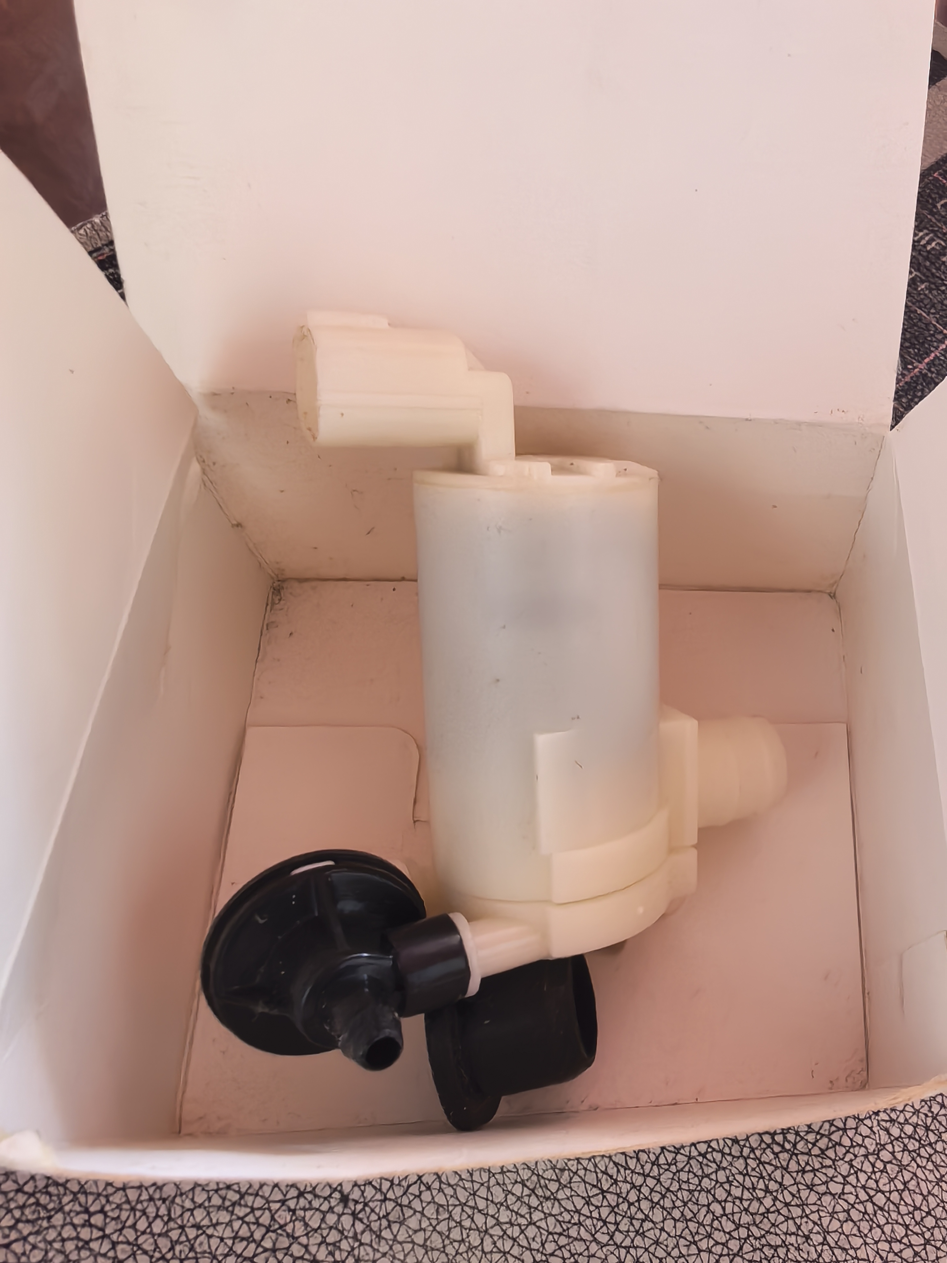 哈弗H2尼桑骏逸英菲尼迪捷途x90雨刮喷水电机马达水壶洗喷水泵