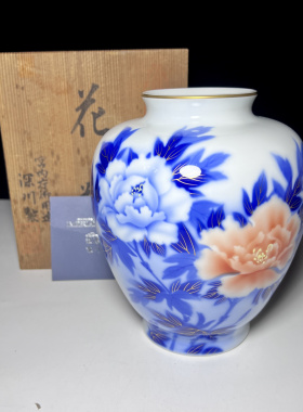 日本回流深川制牡丹花纹花瓶