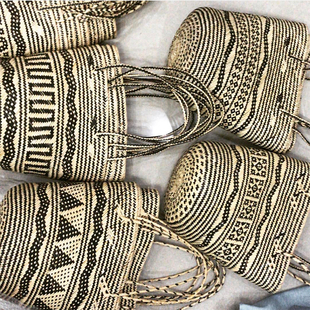 YEAH 海滩野餐度假 J巴厘岛进口手工艺编织图腾包单肩手领包时尚