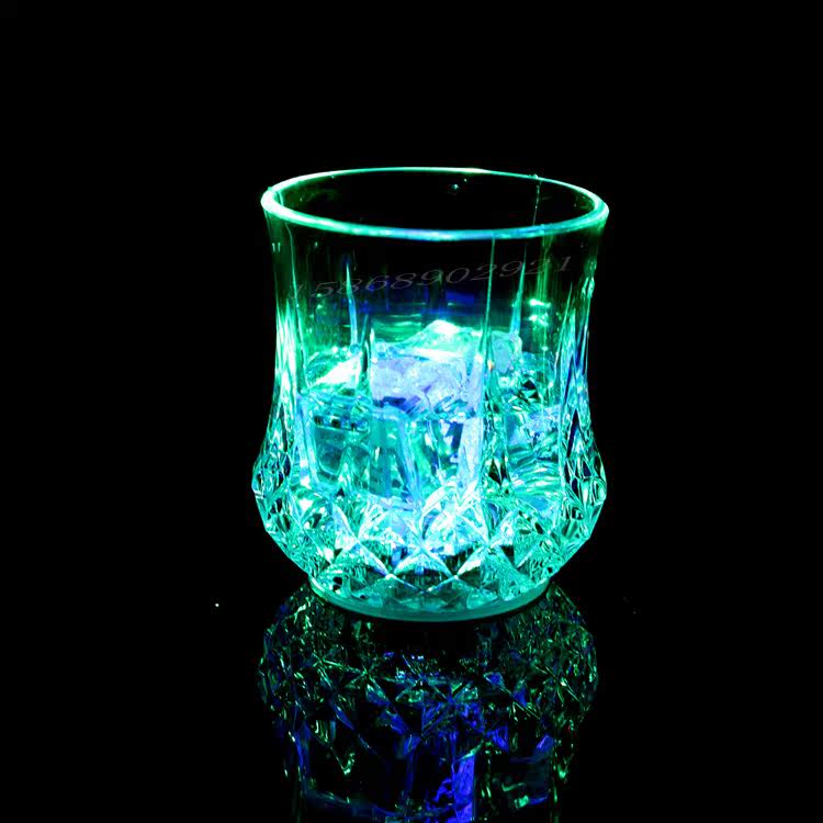 물 유도 파인애플 컵 플래시 컵 빛나는 컵 바 디스코 바 KTV 파티 파티 웨딩 용품