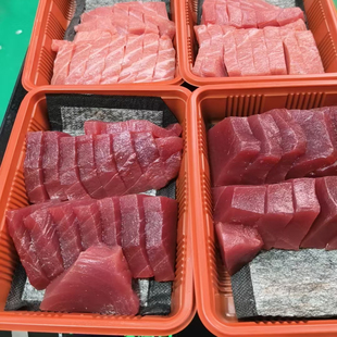 每天鲜切鲜发刺身拼盘切片金枪鱼三文鱼金石蚌黄鸡真鲷章红竹荚鱼