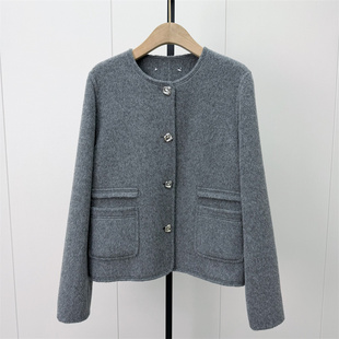 恩●2026冬季新品 双面呢大衣女气质短款宽松绵羊毛呢子外套718