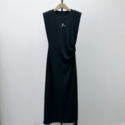 乂●2026春季新品 无袖背心连衣裙女宽松休闲简约打底T恤裙子2211
