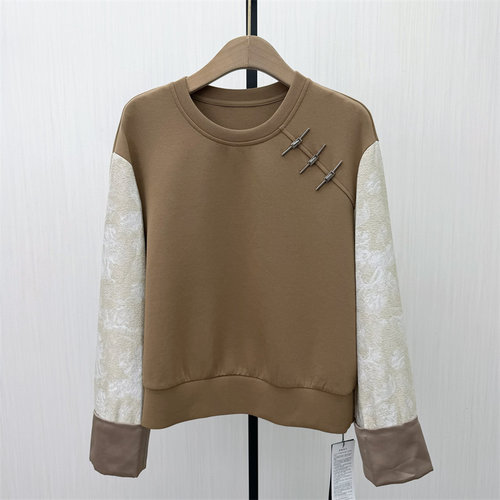 乂●2026春季新品 圆领套头卫衣女新中式设计感小众宽松上衣2222