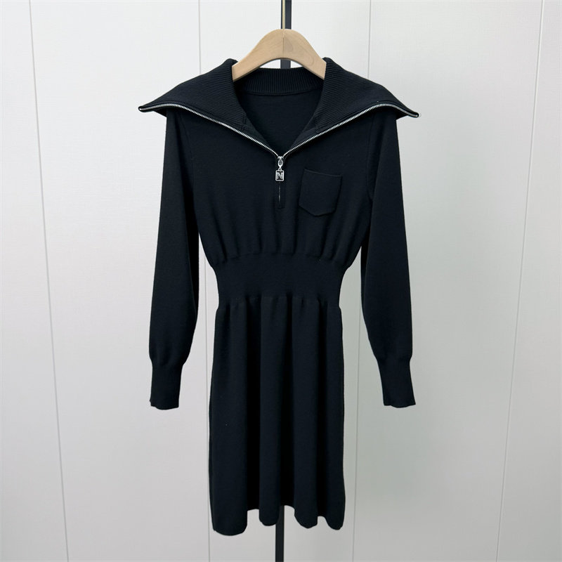 恩●2026冬季新品 针织连衣裙女气质通勤收腰显瘦打底裙子693