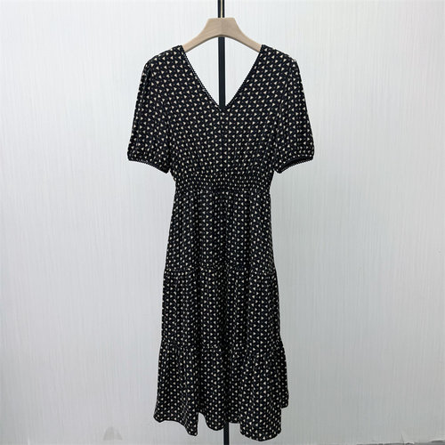 图●2026夏季新品 法式v领连衣裙女气质显瘦小清新a字茶歇裙4018