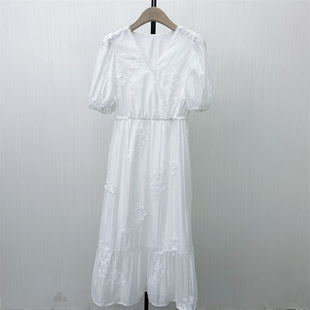 芭●2026夏季新品 法式v领连衣裙女气质显瘦小清新a字茶歇裙3032